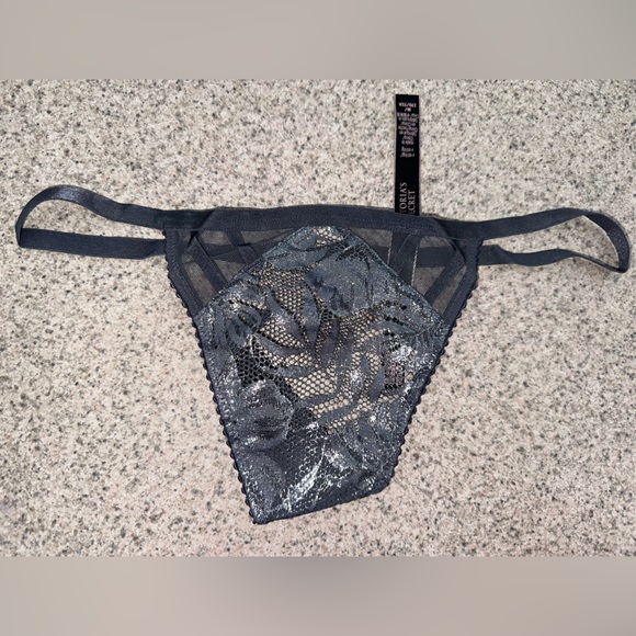 NEW Victoria's Secret metallic lurex Lace v-string Thong size medium - Picture 1 of 4